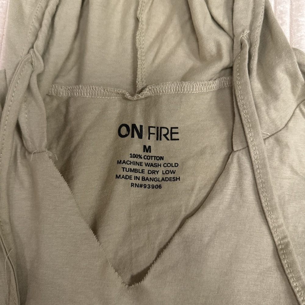 Long sleeve - Picture 2 of 2